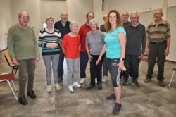 Marion Paters viert 60ste verjaardag met haar gym-ouderen; ‘Alles wat je doet is goed, als je maar beweegt’;